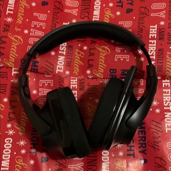 Logitech g533 - Picture 2 of 3